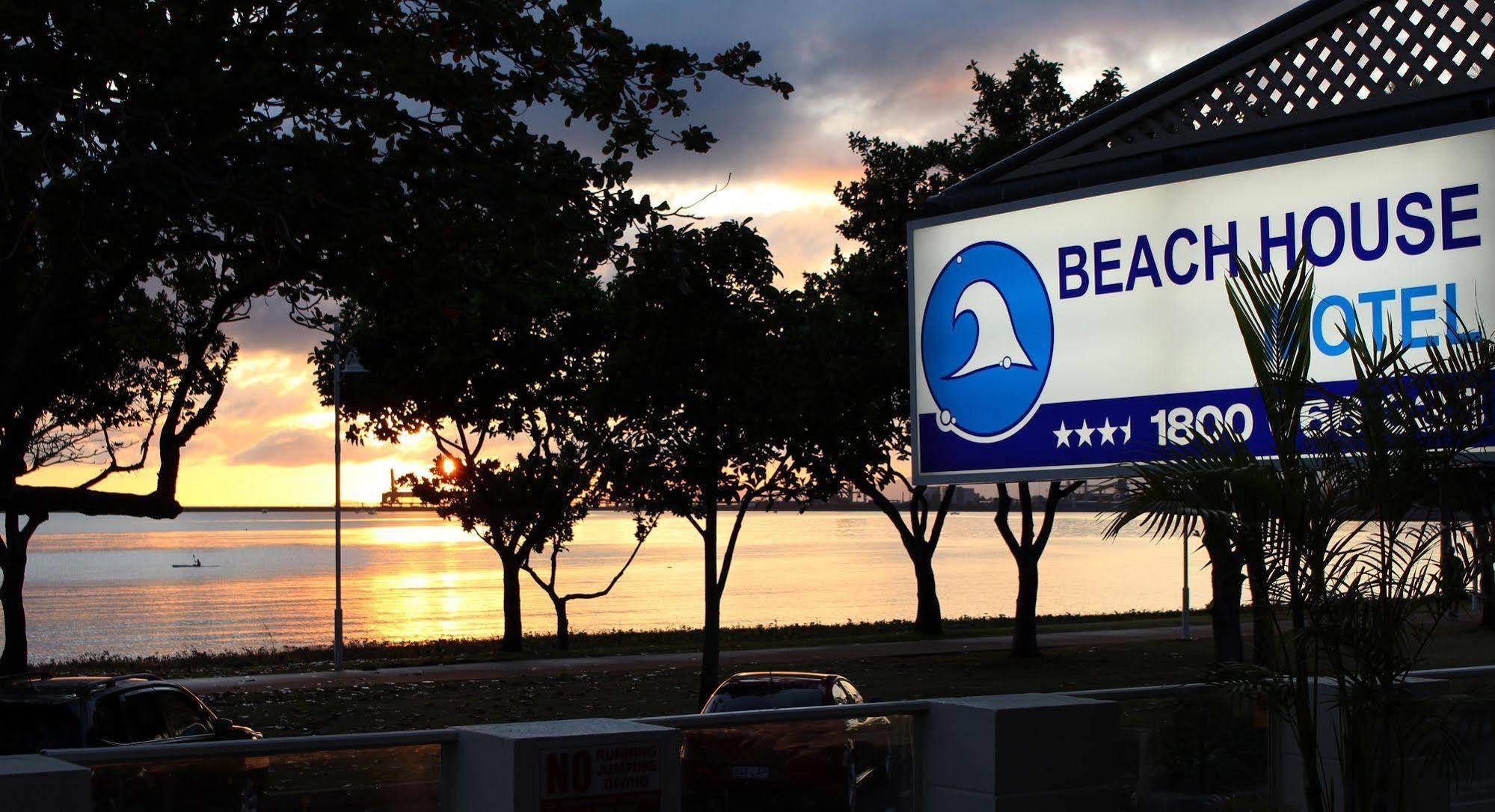 Beach House Motel Townsville Exterior photo